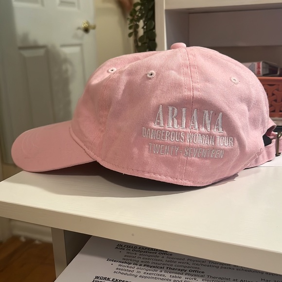 Ariana Grande Dangerous women tour hat - Picture 2 of 4